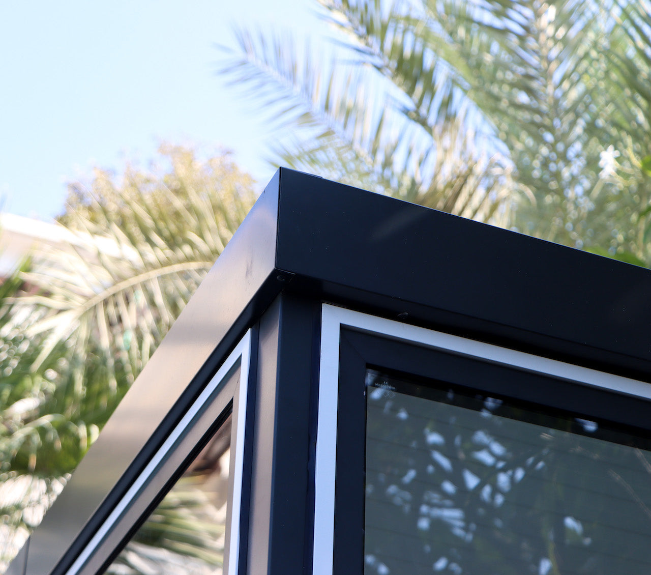 Duramax 10x10 Garden Glass Room, Outdoor Office, Shelter, Playroom and Insulated Building